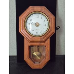Vintage Sonoma Savannah Row Collection Chateau Wall Oak Clock